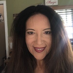 Meet your Posher, Corina